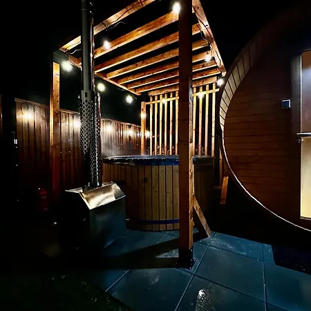 Pod Wzgorzem Z Sauna, Jacuzzi I Basenem