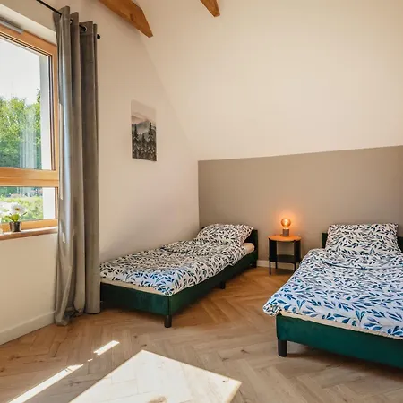 Pod Wzgorzem Z Sauna, Jacuzzi I Basenem Vila *