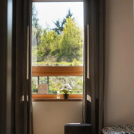 Pod Wzgorzem Z Sauna, Jacuzzi I Basenem