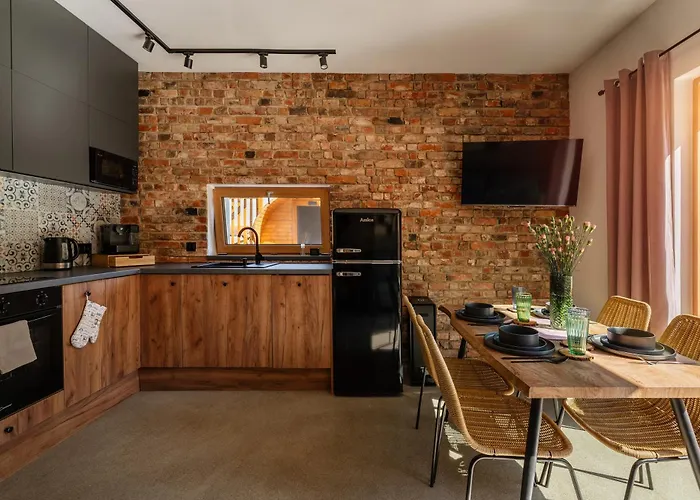 Pod Wzgorzem Z Sauna, Jacuzzi I Basenem *