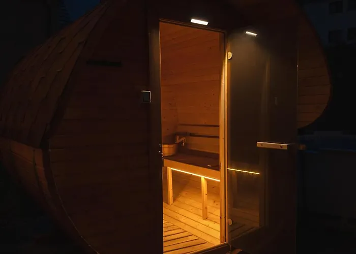 Pod Wzgorzem Z Sauna, Jacuzzi I Basenem * Kudowa Zdroj