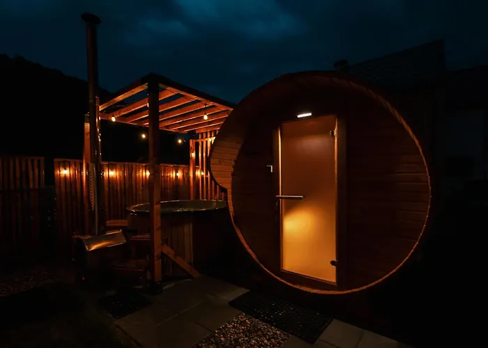 Villa Pod Wzgorzem Z Sauna, Jacuzzi I Basenem